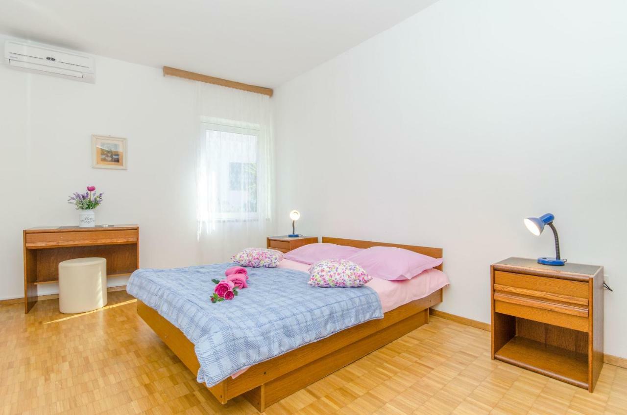 Apartments And Room Sun & Sea Podgora Exterior foto